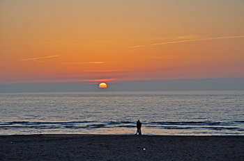 genieten van de zonsondergang 