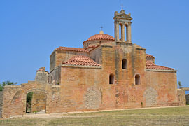 Die alte Kirche „Metamorphosis Sotiros“ in Pylos, Griechenland von Tomherkules