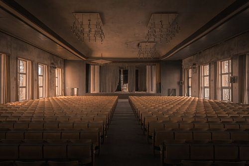 der leere Saal