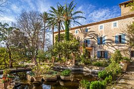Le jardin et le manoir de Son Marroig près de Deià, à Majorque