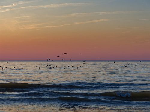 An evening by the sea - waves of calm by BHotography