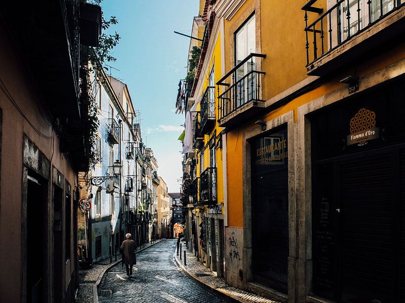 Lisbon by Hello Pompoyo