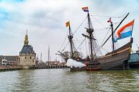 VOC Haven Hoorn met VOC schip De Halve Maen van Eric de Kuijper thumbnail