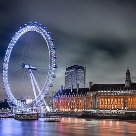 Das London Eye nach Sonnenuntergang von Gerry van Roosmalen
