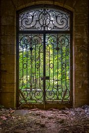 Ingangsdeur tot bureau central van Karl Smits