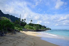 Kualoa Beach by Frank's Awesome Travels