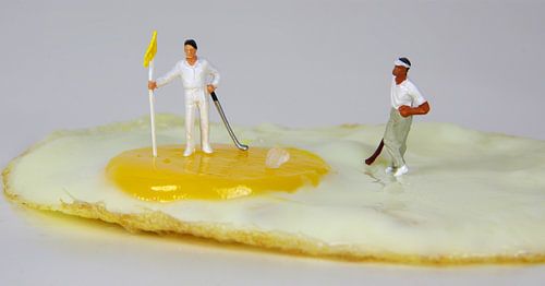 Golfer's Egg by Ulrike Schopp