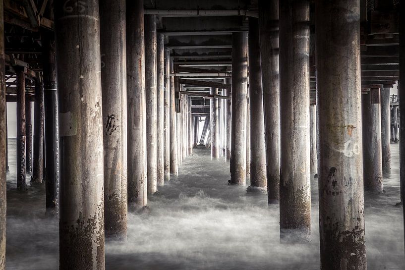 Piliers dans la mer sous le Santa Monica Pier Californie États-Unis par Retinas Fotografie