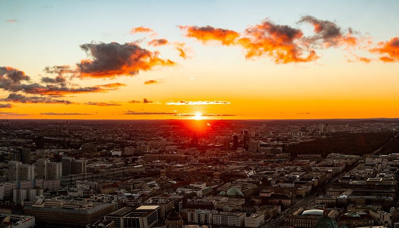Coucher de soleil sur Berlin depuis la tour de télévision par Leo Schindzielorz