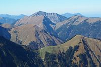 Sehr schön 🌕🏔️ — die Mondscheinspitze ist ein absolut stimmungsvolles Motiv: markant, mystisch und Teil einer der schönsten Bergregionen zwischen Karwendel und Achensee.