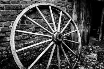 Hölzernes Wagenrad