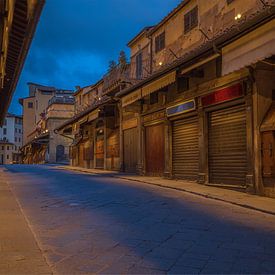 Ponte Vecchio, Florenz an einem frühen Morgen von Maarten Hoek