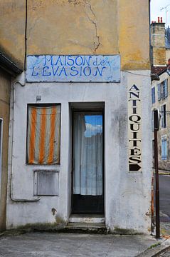Alte Fassade in Frankreich von Blond Beeld
