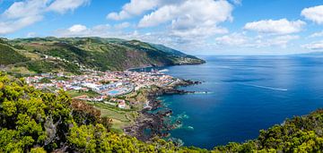 Panorama van Velas - Sao Jorge van Alexander Dorn