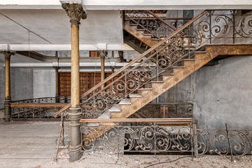 Lost Place - verlassenes Treppenhaus von Gentleman of Decay