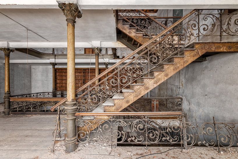 Lost Place - verlaten trap van Gentleman of Decay