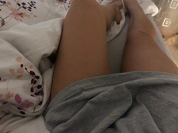 Jambes sur Sofia muce