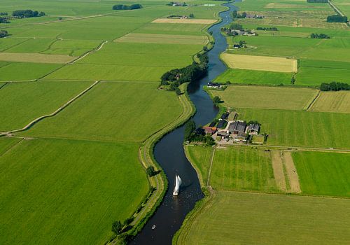 Dokkummer Ee tussen Dokkum en Birdaard.