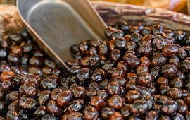 Gemarineerde olijven close-up van Achim Prill