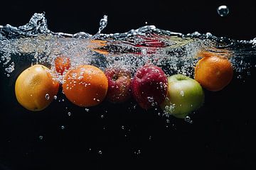 Vers fruit in water van Imperial Art House