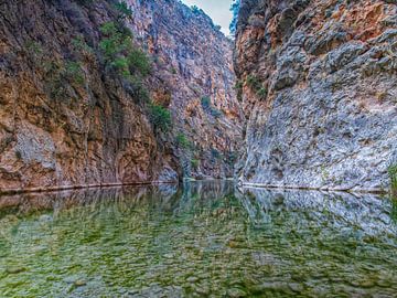 Stromend Water Tussende Bergen Kapuz Canyon van Nature Life Ambience