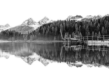 Humeur automnale au lac de montagne