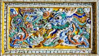 Ceramisch ornament met draak, Vietnam van Rietje Bulthuis thumbnail