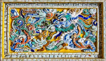 Ceramisch ornament met draak, Vietnam van Rietje Bulthuis