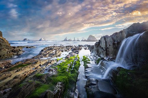 Gueirua strand in Asturias, Spanje