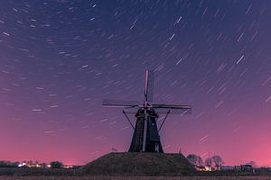 Moulin à vent hollandais avec pistes étoiles sur Kim Bellen