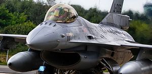 F16 in frame van Stefano Scoop