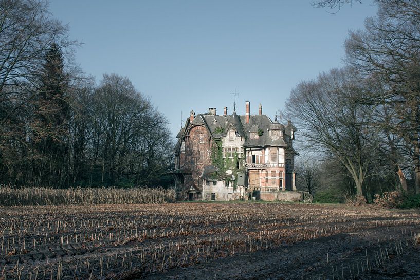 Verlaten landhuis van Tim Vlielander