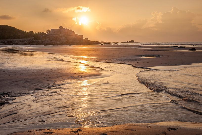 Sunset on the beach of Kerfissien, Brittany by Christian Müringer
