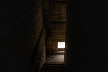 Een enge verlaten trap van Melvin Meijer