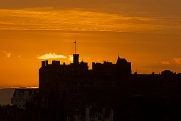 Coucher de soleil sur le château d'Édimbourg, Édimbourg, Écosse, Royaume-Uni sur Arch White