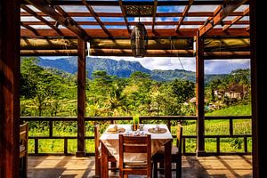 Tisch in den Reisterassen Siedemen Bali