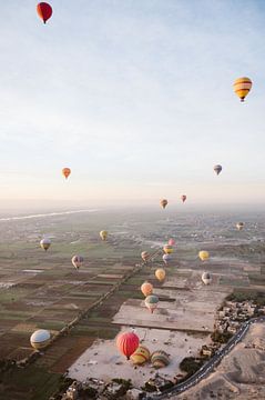 Farbige Heißluftballons Sonnenaufgang am Nil Luxor, Ägypten
