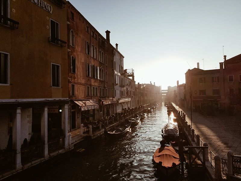 Venice by Hello Pompoyo