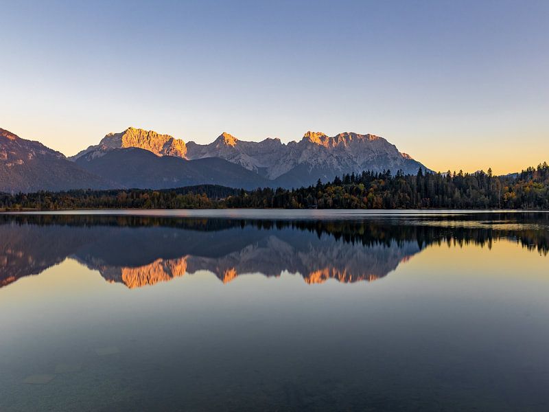 Golden hour at the Barmsee by Teresa Bauer