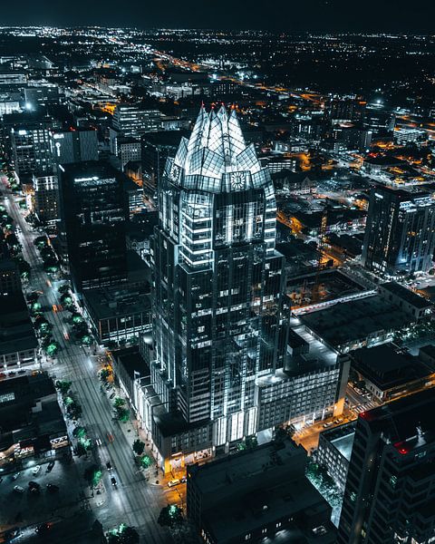 Austin by Hello Pompoyo