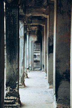 Temple walk Angkor Wat by Alexander Wasem