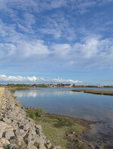 Blick auf den Urlaubsort Lemkenhafen von Peter Eckert