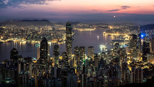 Victoria peak lookout.