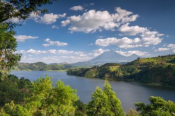 Lake Mulehe, Oeganda, Afrika van Alexander Ludwig