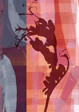 Botanische kunst in warme kleuren. Bloemen in bruin op taupe en roze. van Dina Dankers
