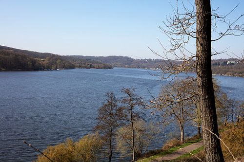 Impressies van het Baldeney-meer in Essen, Duitsland