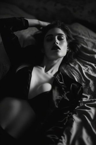 Stijlvol boudoir portret in zwart-wit