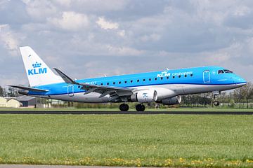 KLM Cityhopper Embraer ERJ-175. van Jaap van den Berg