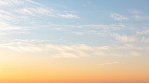 Wolken met avondlicht 2