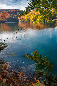 Plitvicer Seen und Wasserfälle im Herbst